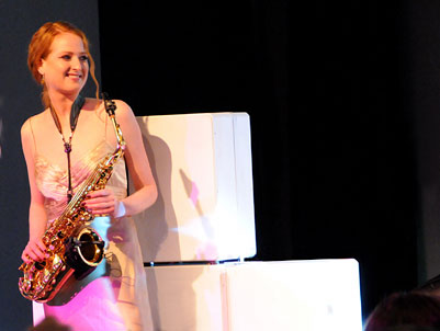 Saxophonistin Melanie 17